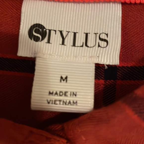 Women’s size M ls button down shirt - Picture 2 of 5